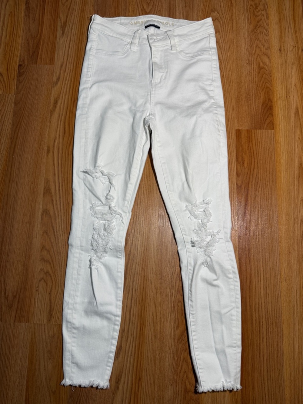 American Eagle Outfitters White Distressed Skinny Jeans